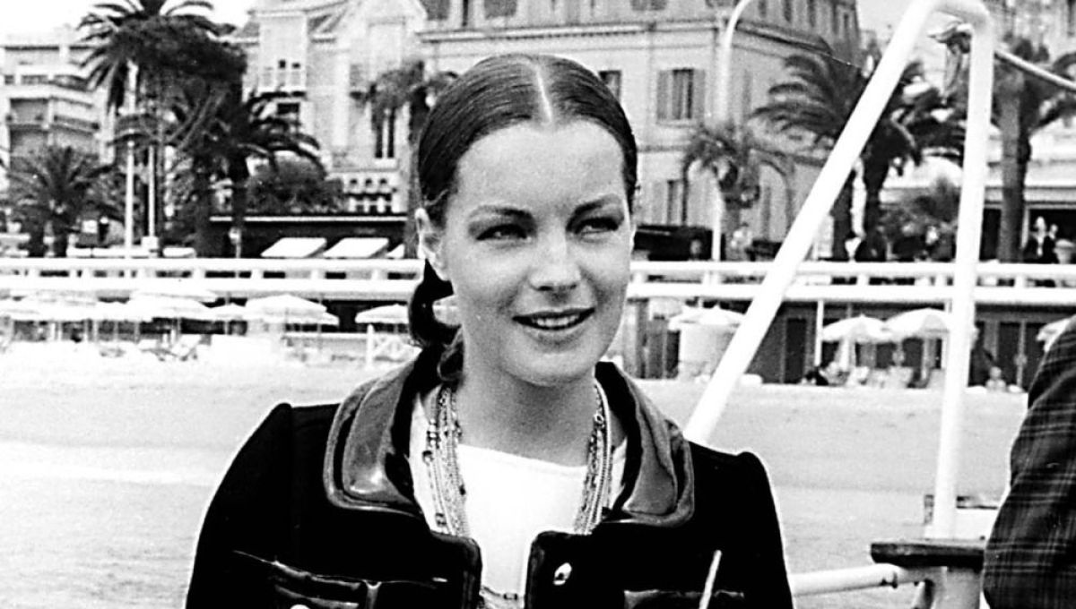romy schneider sohn david beerdigung woodenbild )