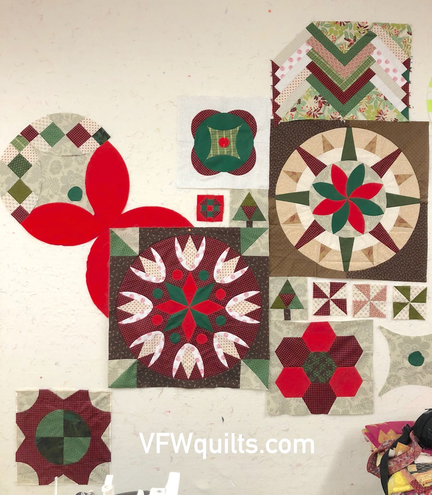 V Findlay Wolfe BLOG Cottage Tulip, Daisy and Clover!