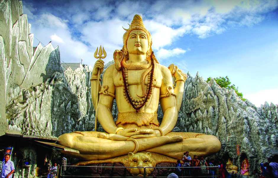 The statue at Shiva Temple (Old Airport Road, Bangalore) 