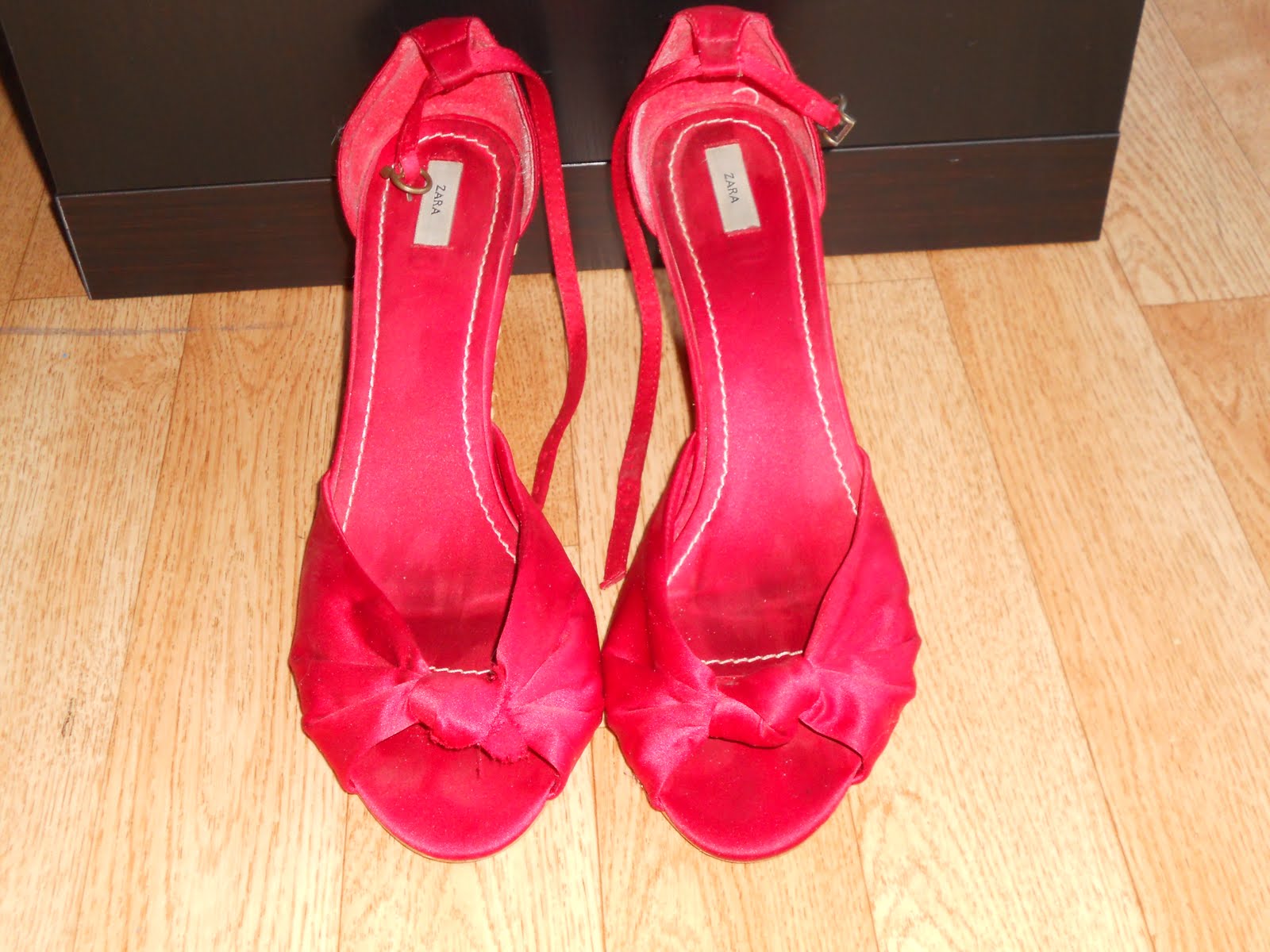 escarpin semelle rouge zara