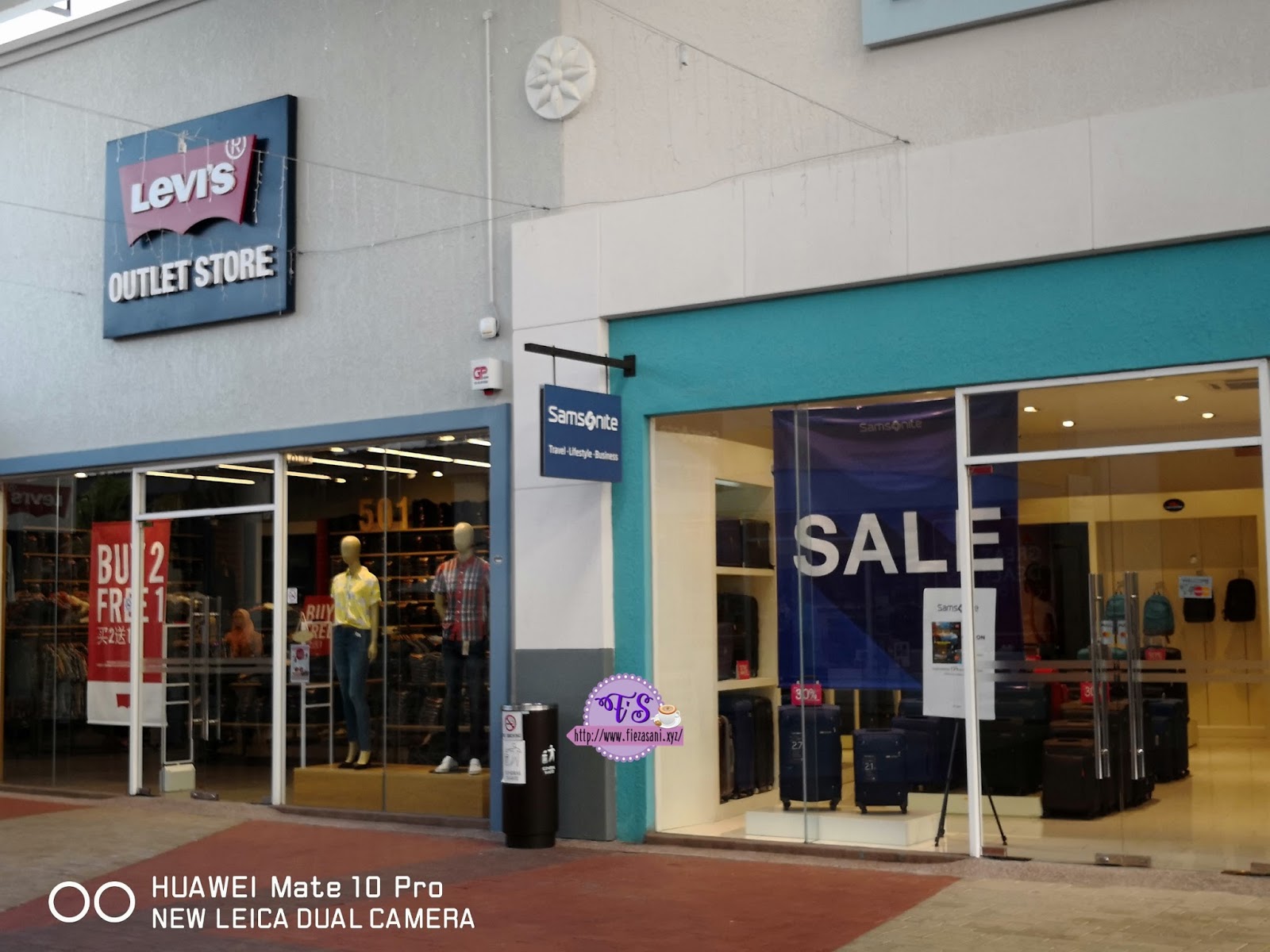 JalanJalan Di Melaka Outlet Premium