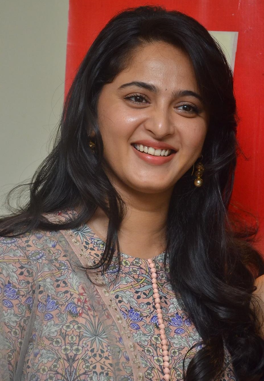 Glamorous Anushka Shetty Smiling Stills