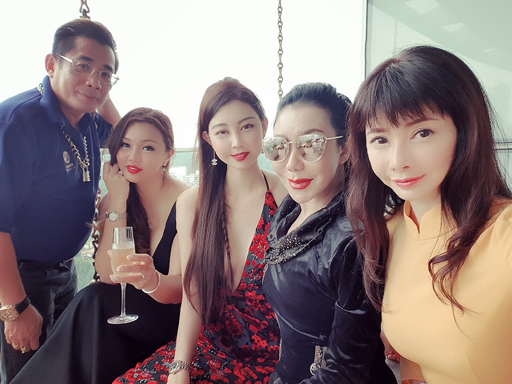 Kee Hua Chee Live!: BVLGARI, ONE OF PLANET EARTH'S FINEST JEWELLERS