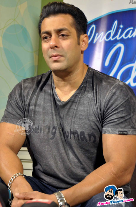 Salman Khan - (2) - Salman Katrina Kaif on the Sets of Indian Idol to Promote ETT
