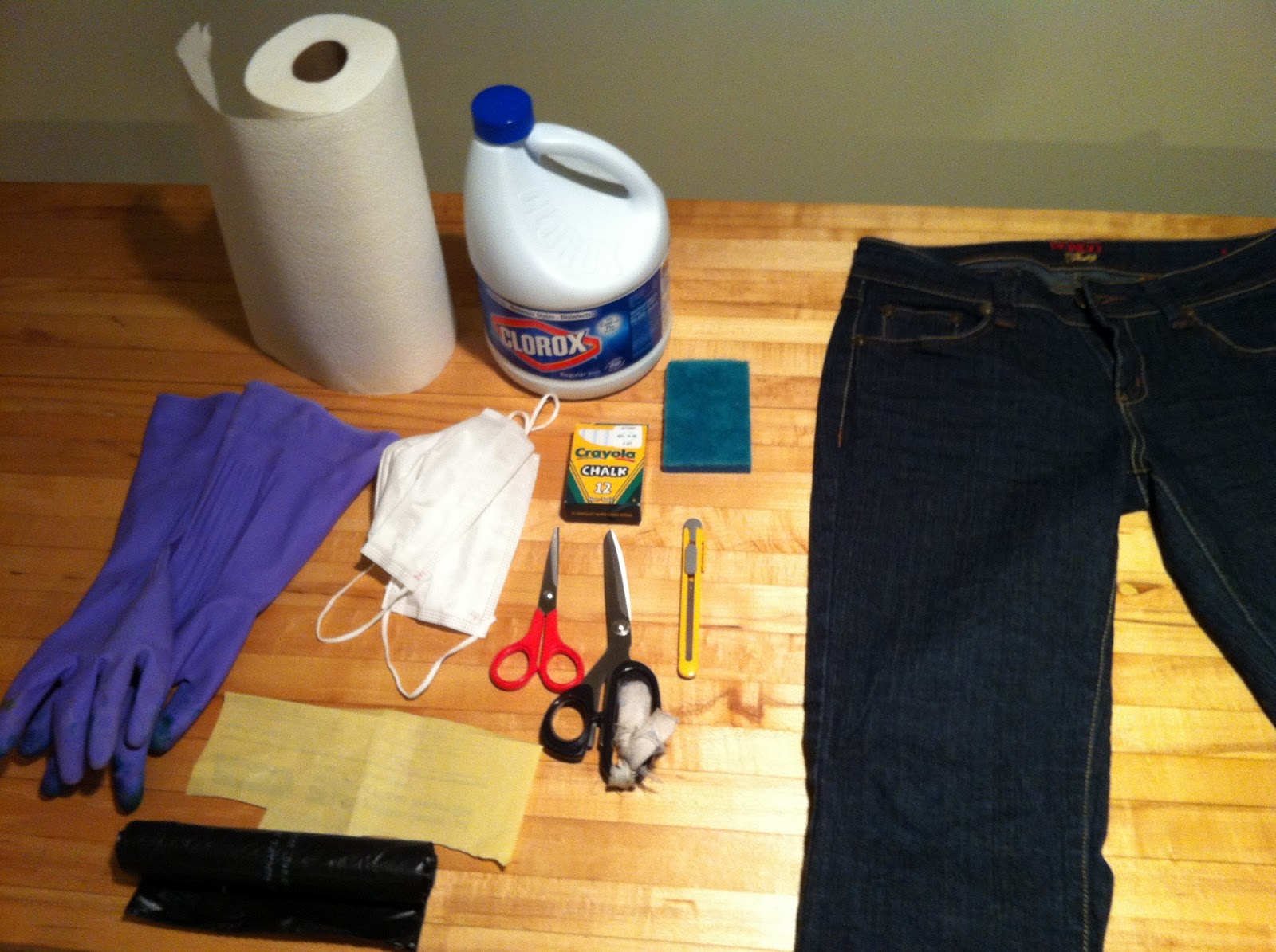 Ivy & Me Apparel How to make distressed jean shorts