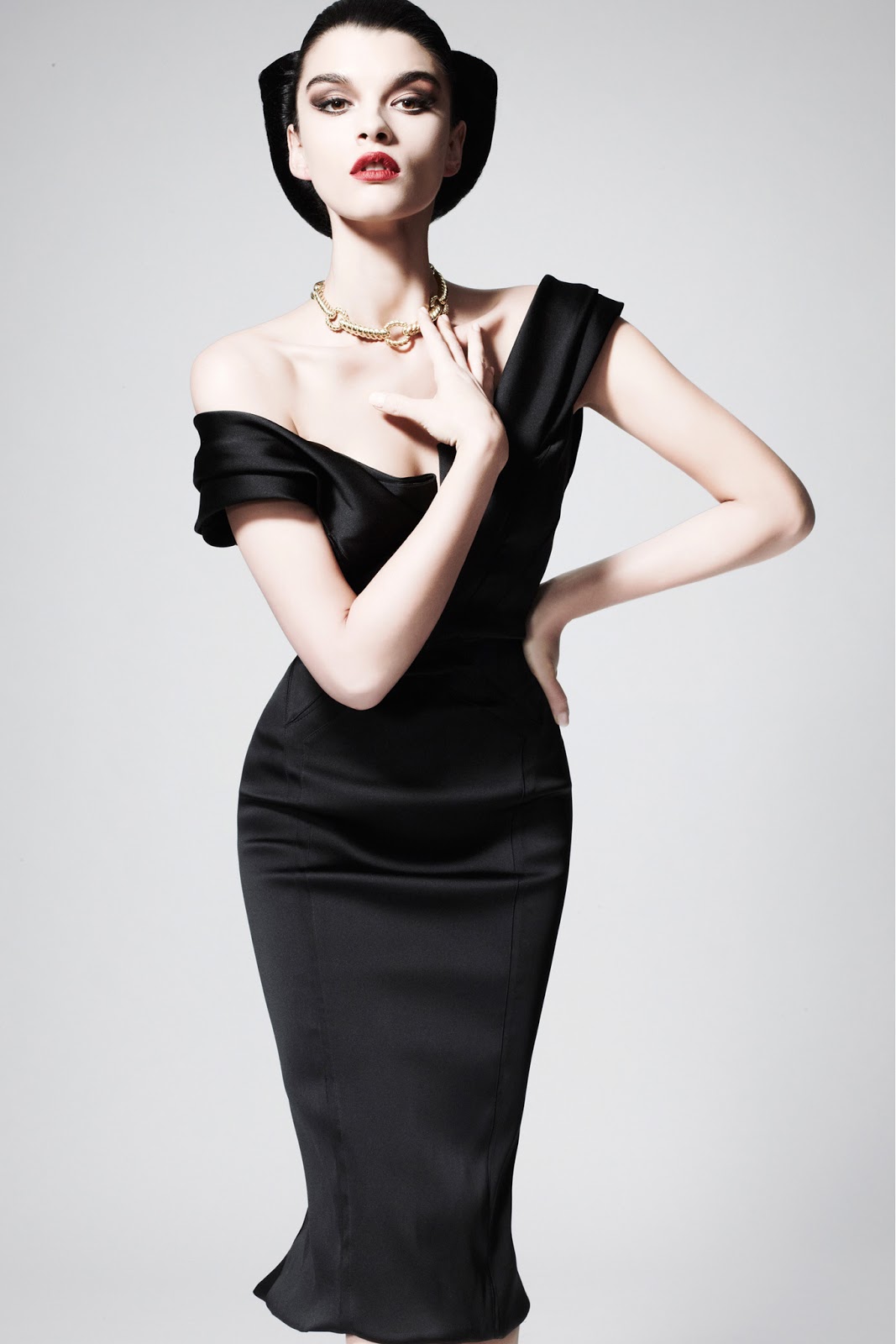 crystal renn and anna cleveland for zac posen pre-fall 2013 | visual ...