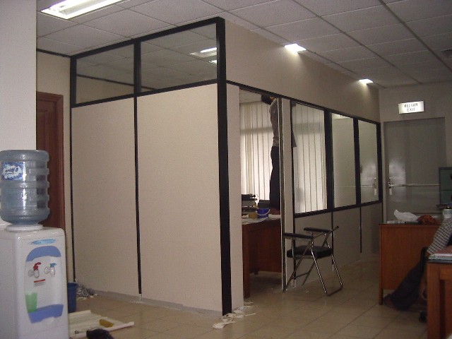 Macammacam dinding partisi Galvalum Kencana Truss Malang