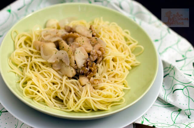 espaguetis-salsa-nueces-peras1