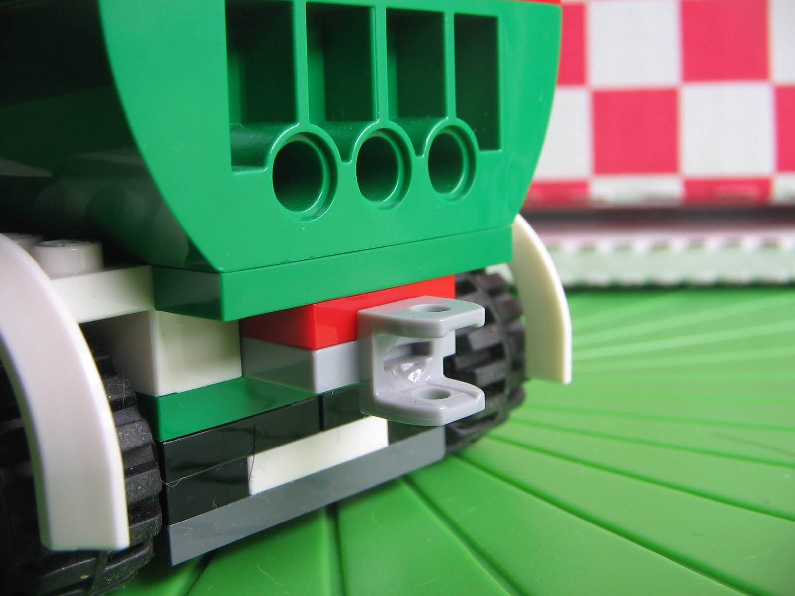 BrickCreator: A LEGO?� Semi