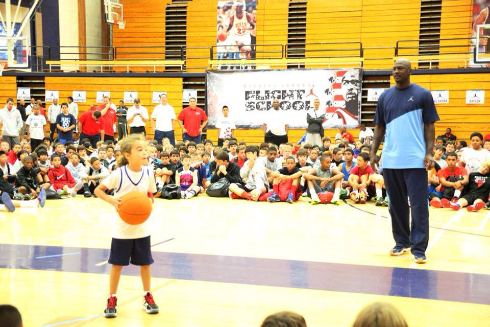 Pelota Naranja Michael Jordan se acerca al básquet de Colombia