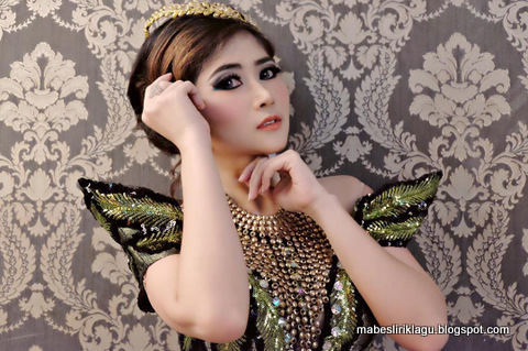 Ratu Dewi Idola Foto Instagram Ratu Dewi Idola