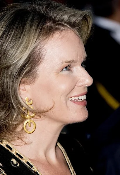 Queen Mathilde style DVF - DIANE VON FURSTENBERG Vivanette Embroidered Tulle Goddess Gown, A Bag With A Story Clutch