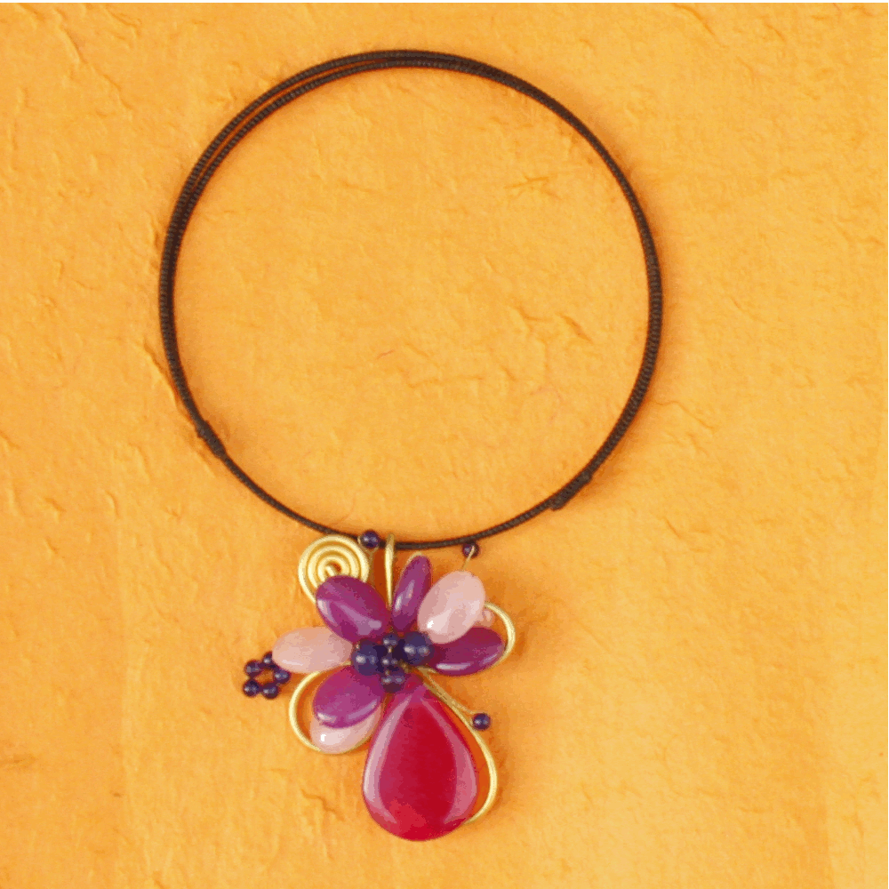 Boho Chic Floral Shell Necklace