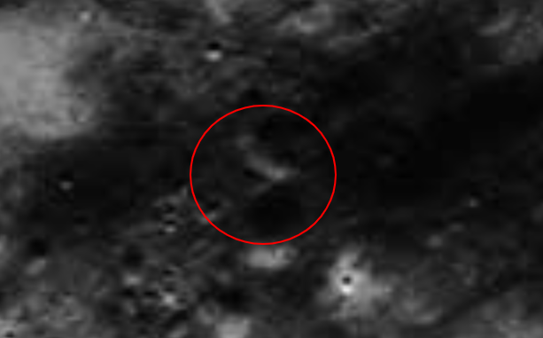 V shaped anomaly which could be an entrance to the inner Moon.