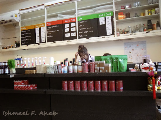 Interior of Double Dogs Tea Room, Bangkok Chinatown