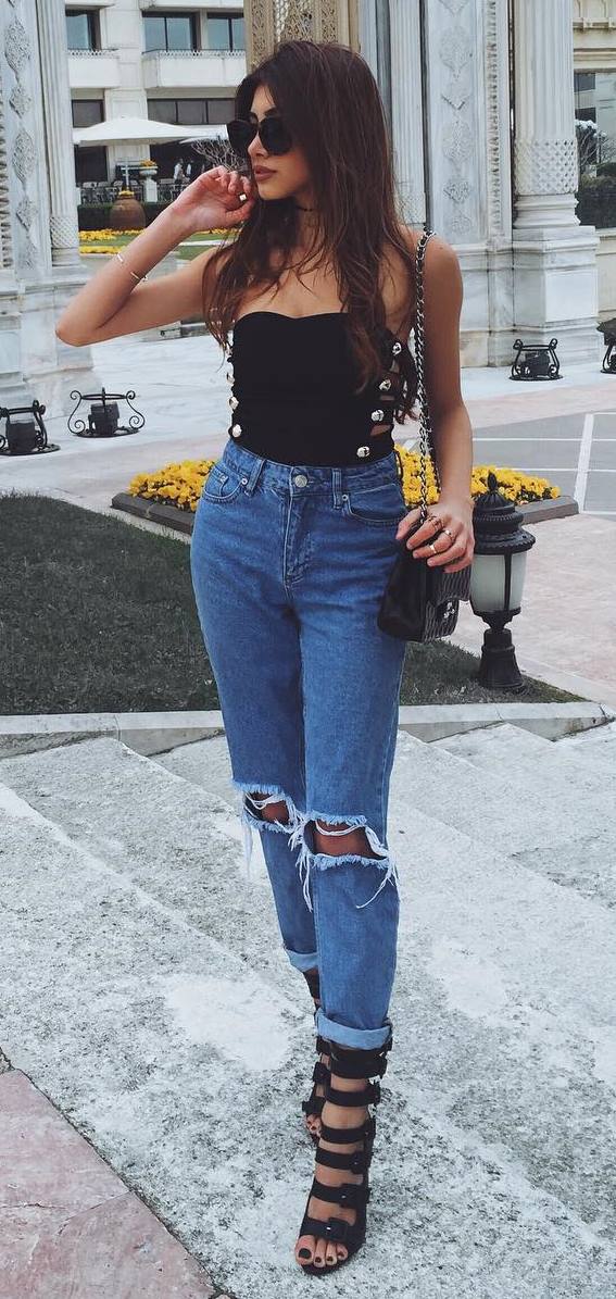 trendy summer outfit: top + jeans + bag