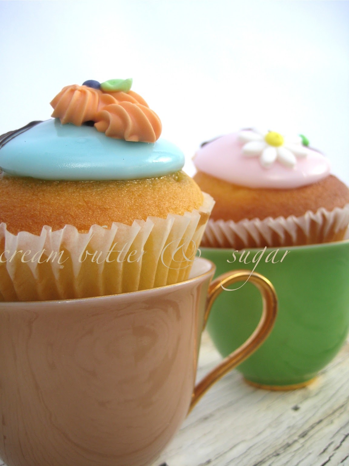 cream butter & sugar Cups and cakes