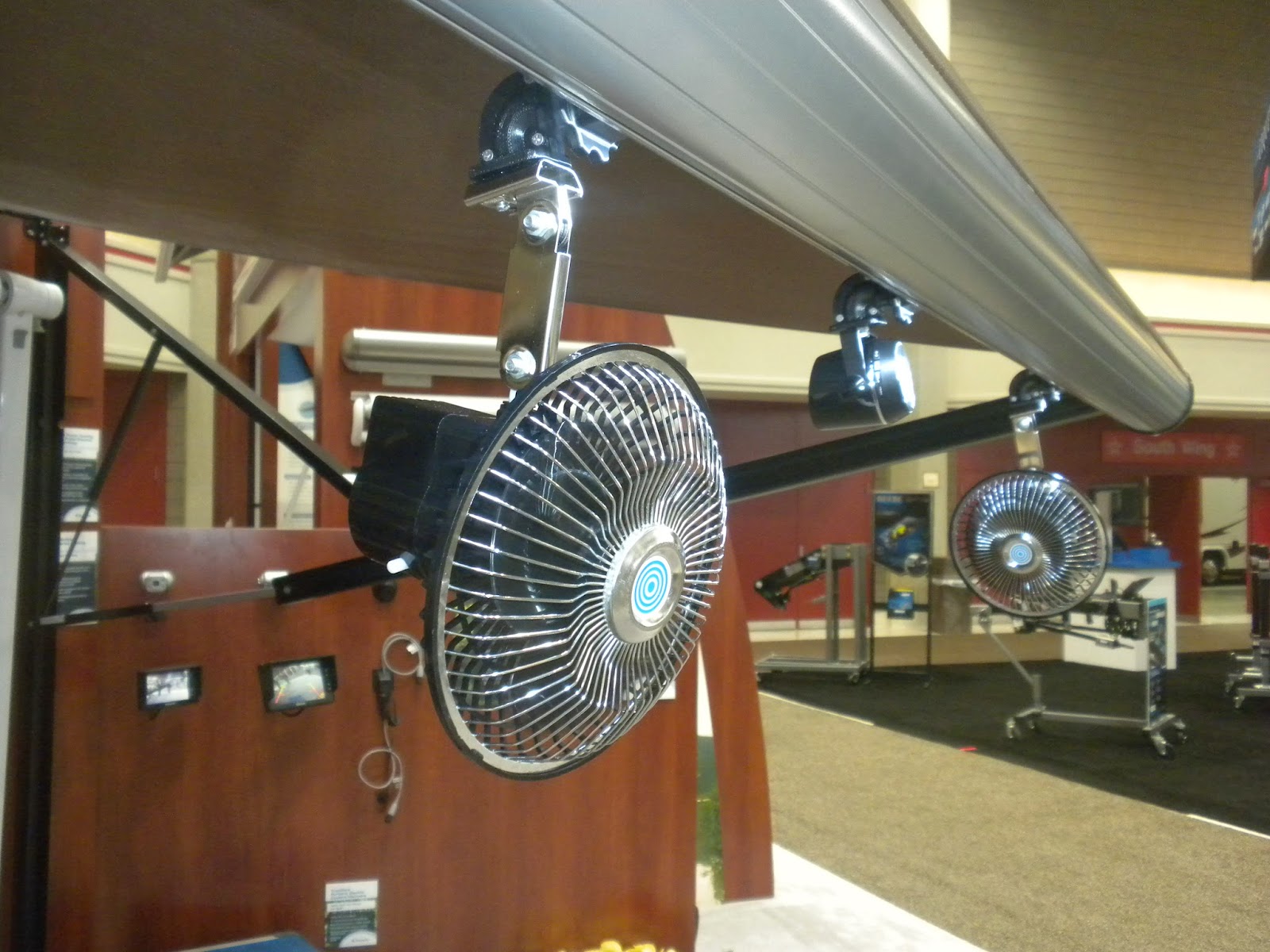 National RV Trade Show Dometic 9100 Power Awning with PowerChannel