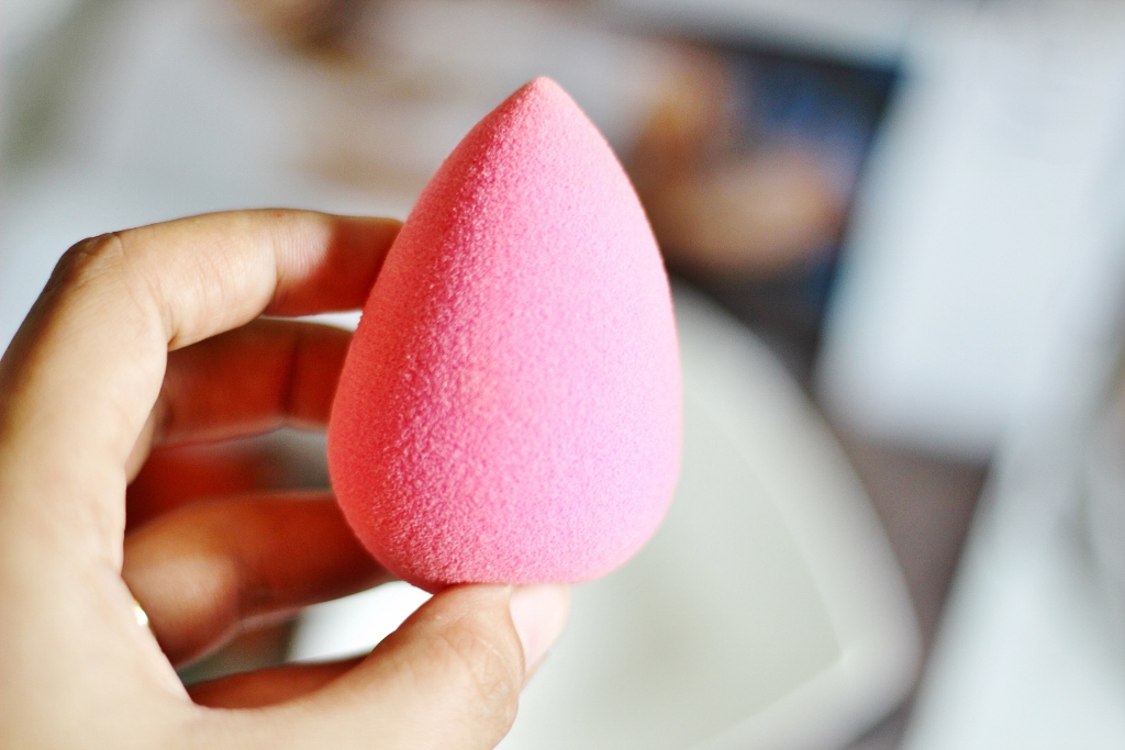 This or | Beauty blender Vs. Real Techniques Miracle Complexion Sponge - The Blushing