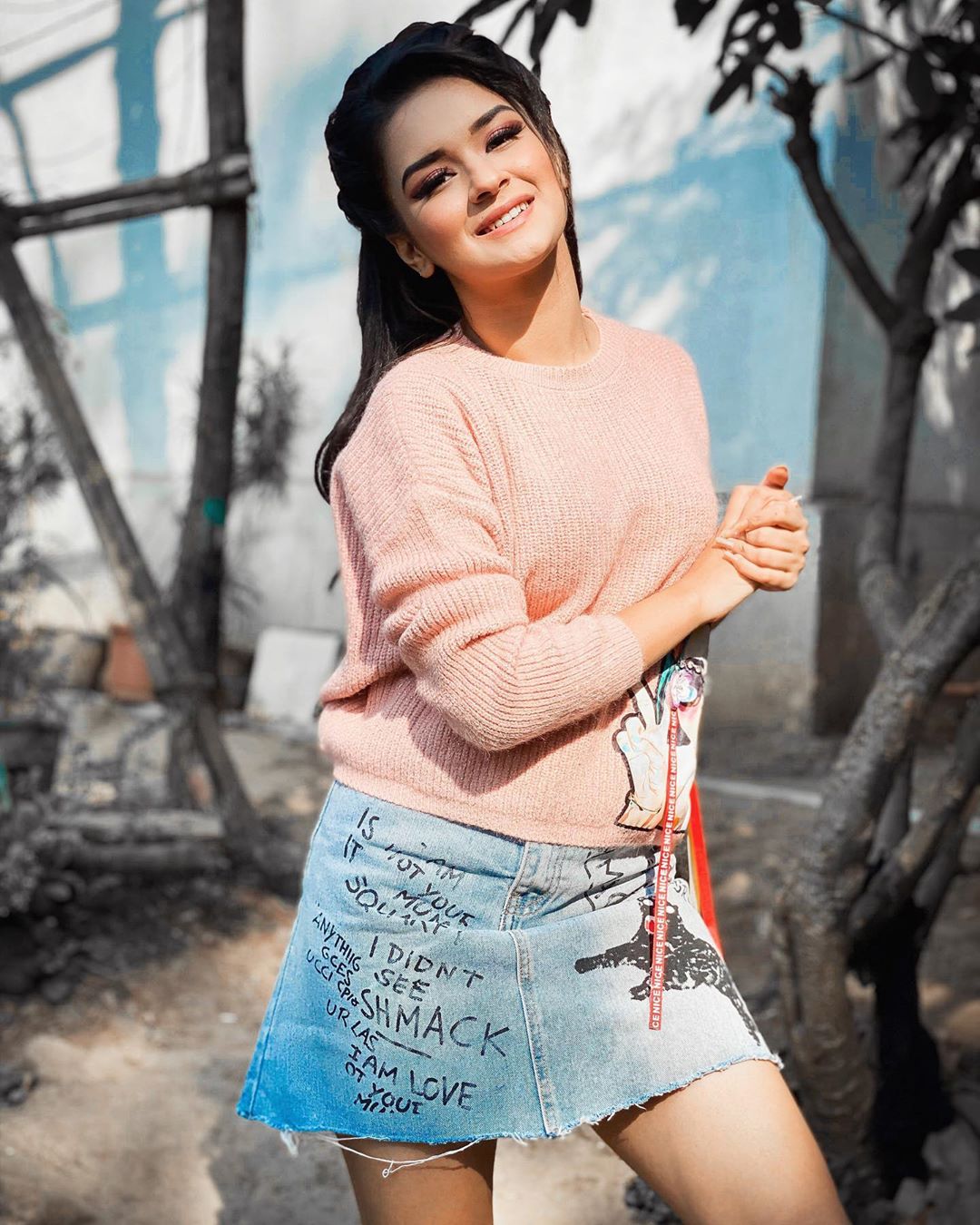 Avneet kaur pic