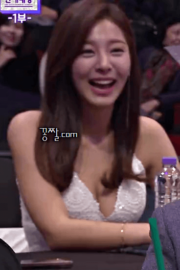 MBC 연예대상에서 열일한 설인아 | 인스티즈