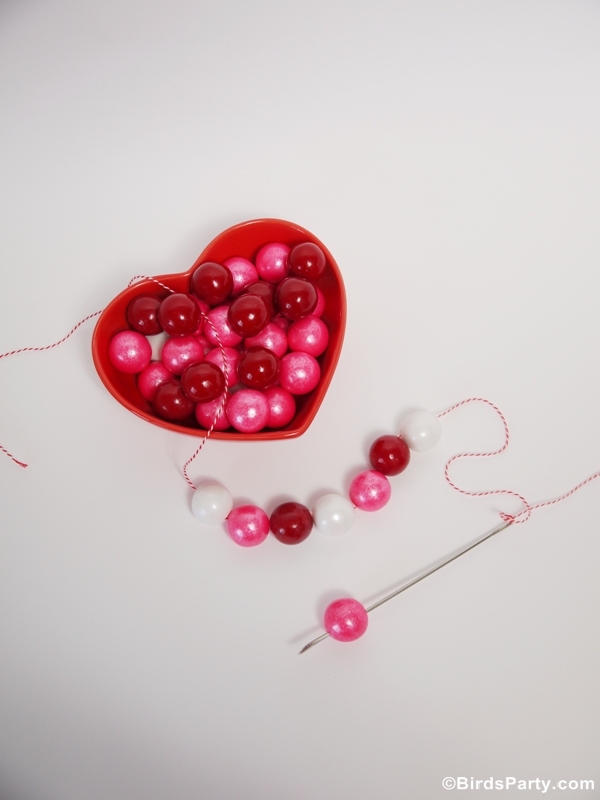 DIY Valentine's Day Gumball Necklaces - BirdsParty.com