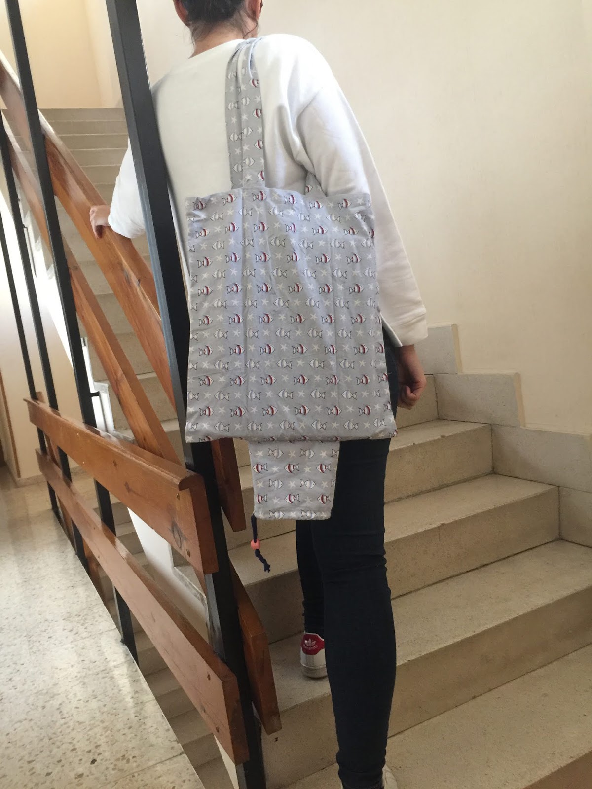 LICENCIA PARA COSER: Tutorial bolsa guarda bolsas de plástico por