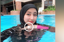 21 Koleksi Foto Ukhti, hijaber, Basah-basahan di kolam Renang.