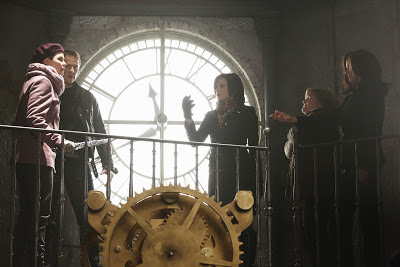 Review Once Upon A Time 2x15. The Queen Is Dead