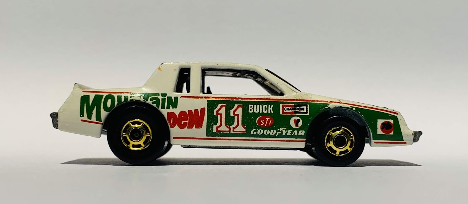 hot wheels mountain dew stocker