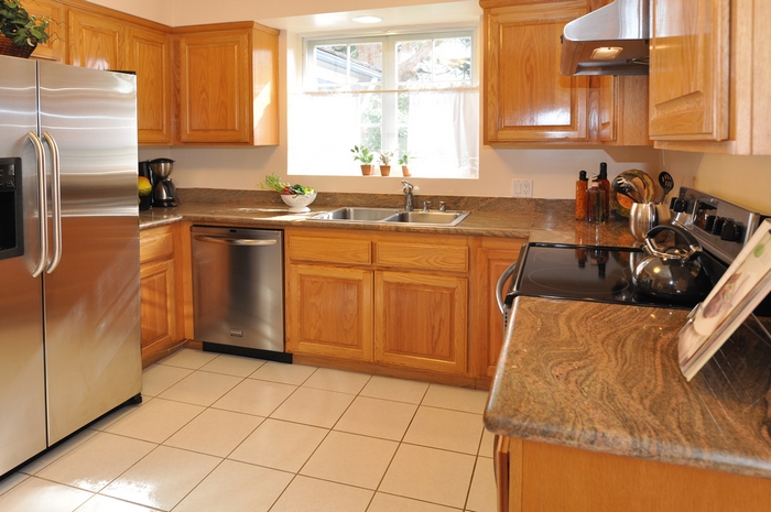 Advantages of Oak Wood for your Kitchen Cabinets