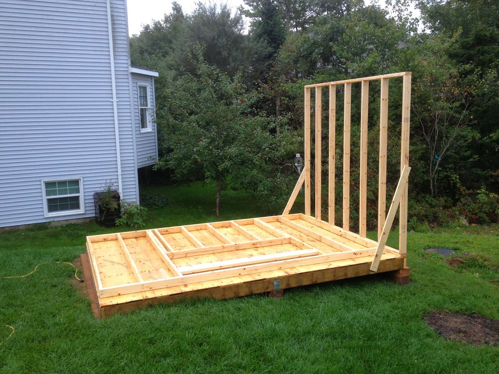 Backyard Garden Shed with Loft: Building a Backyard Garden Shed with
