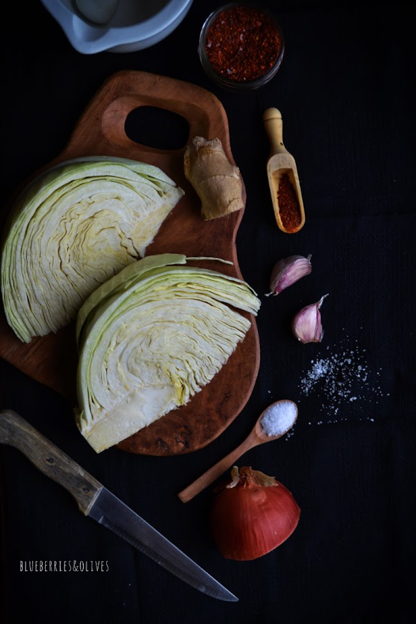 INGREDIENTES KIMCHI COREANO, COL, CHILE, JENGIBRE, SAL, CEBOLLA