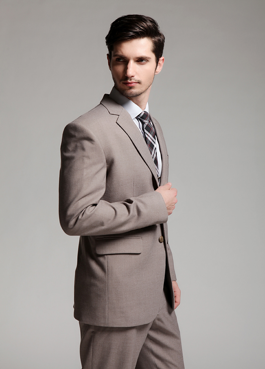 Matthewaperry Suits Blog: Mens suits, spirited business world