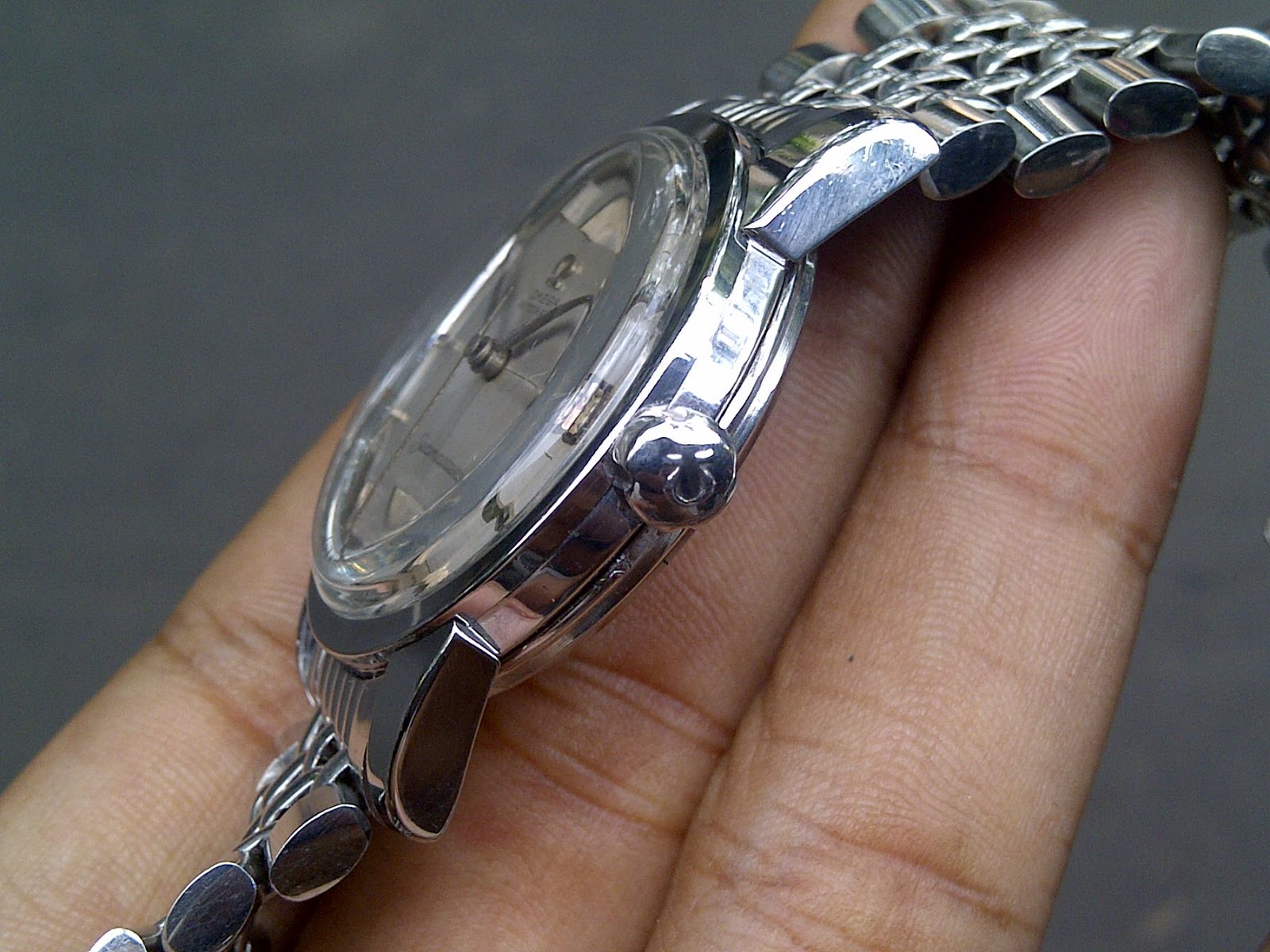 Omega automatic. Omega automatic
