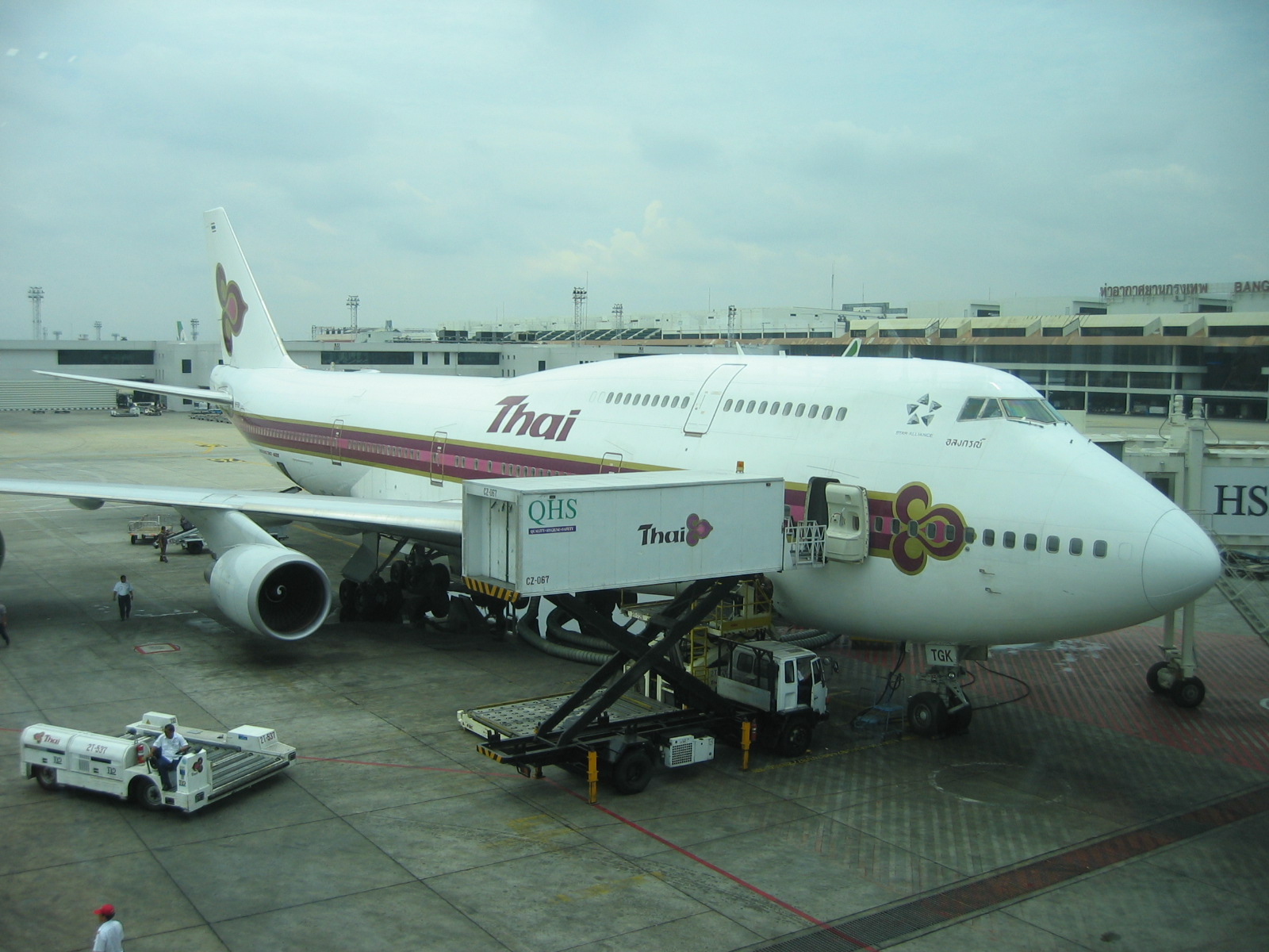 Россия тайланд самолет. Боинг 747 Тайланд. Thai Airways 747-8. Самолет в Тайланд. Самолеты которые летают Таиланд.