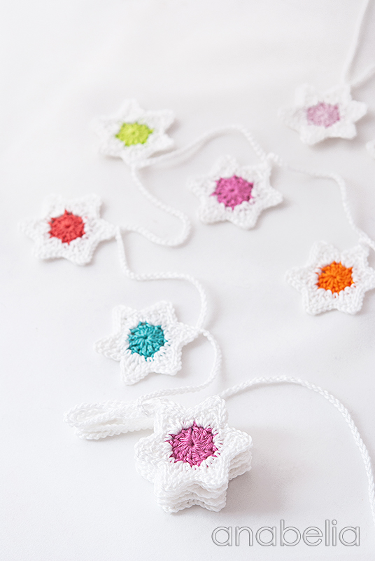 Six-pointed star garland free pattern by Anabelia