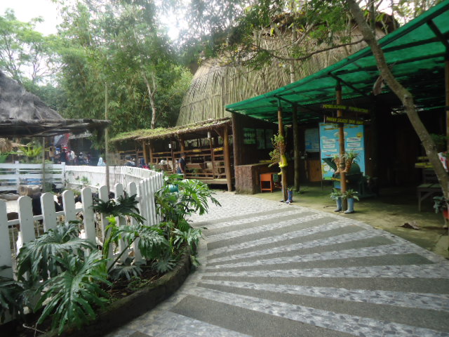 http://renidwiastuti.com/2018/01/eco-green-park-wisata-edutainment_5.html