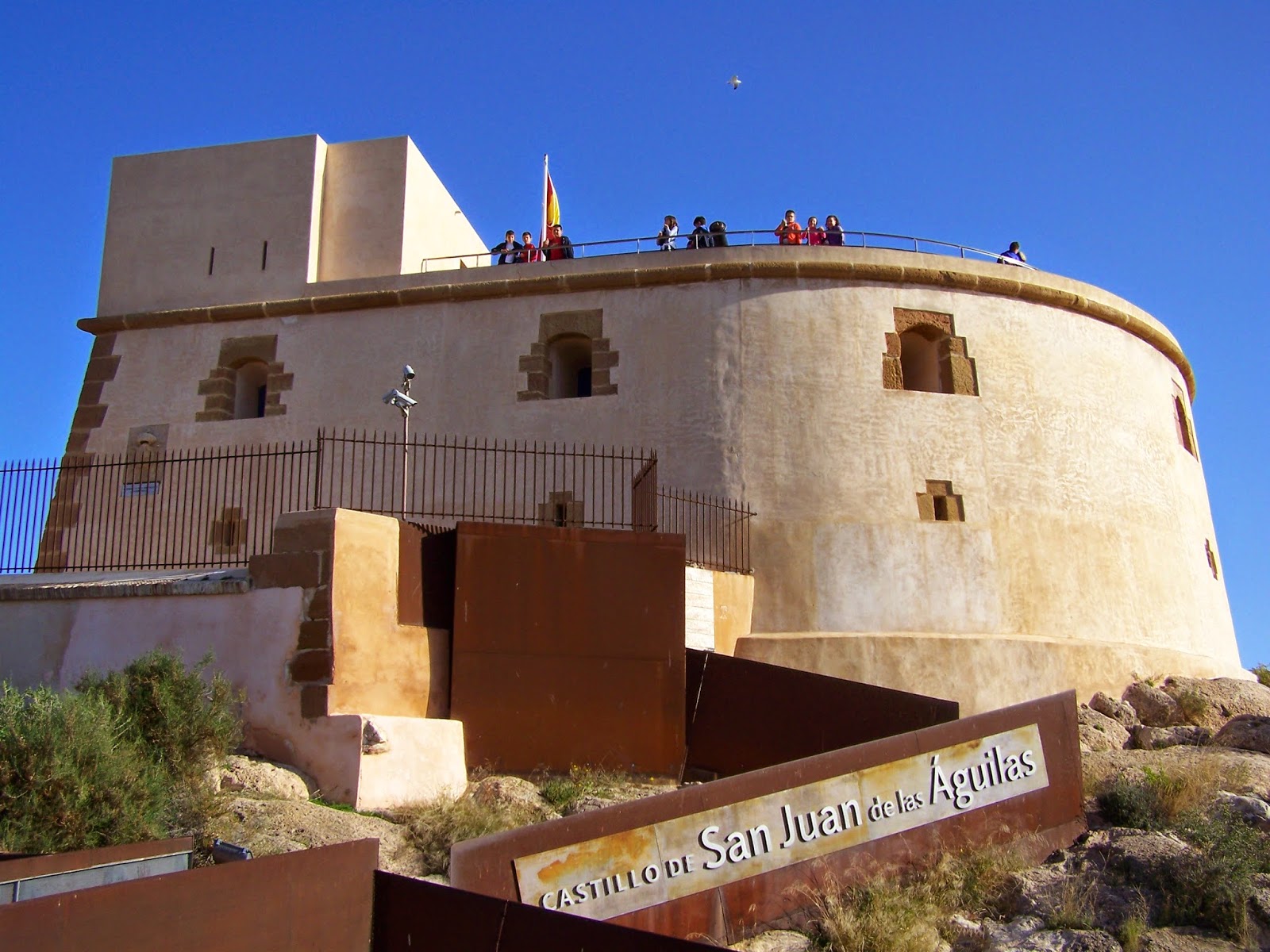 Águilas Radio El Castillo de San Juan de las Águilas es el monumento