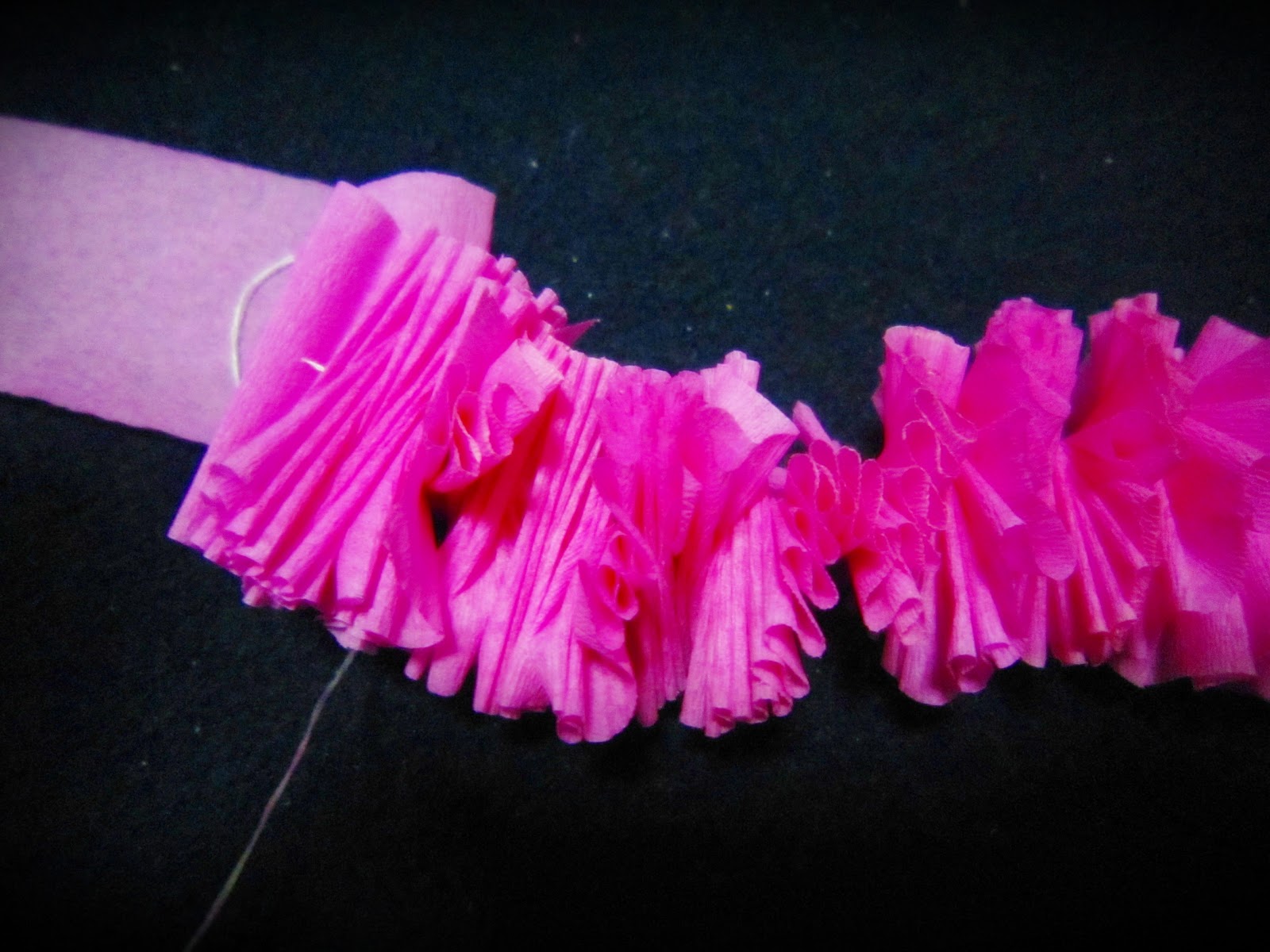 Bluey's Family Treasures How to Make a Crepe Paper Lei