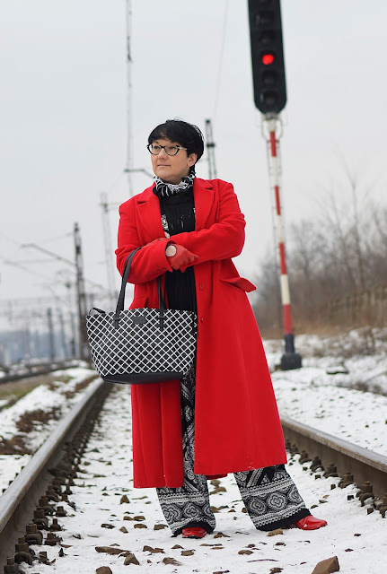 Red style, Red long coat, Winter 2018 
