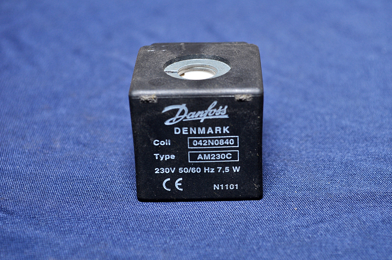 Ис 230. Danfoss Type am230c. Катушка 230v 50hz. Соленоидный клапан 042n0840 am230c. Danfoss Denmark 042n0840.
