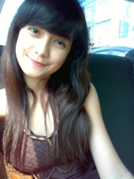 Beautiful Sexy Indonesian Teen Photoshoot Bloggertursino