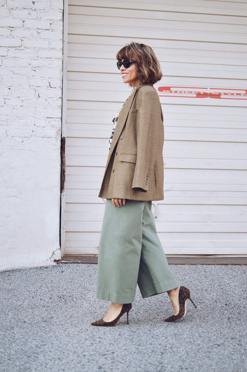 How to Wear Olive Green & Outfits With Olive Green - Polished Closets