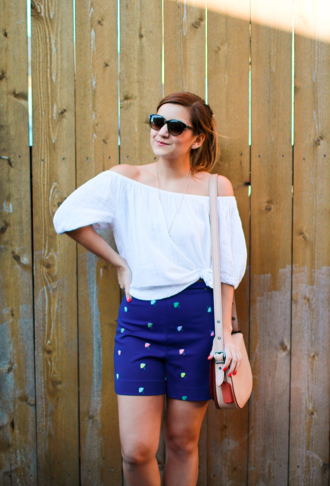 Umbrella Shorts Lake Shore Lady