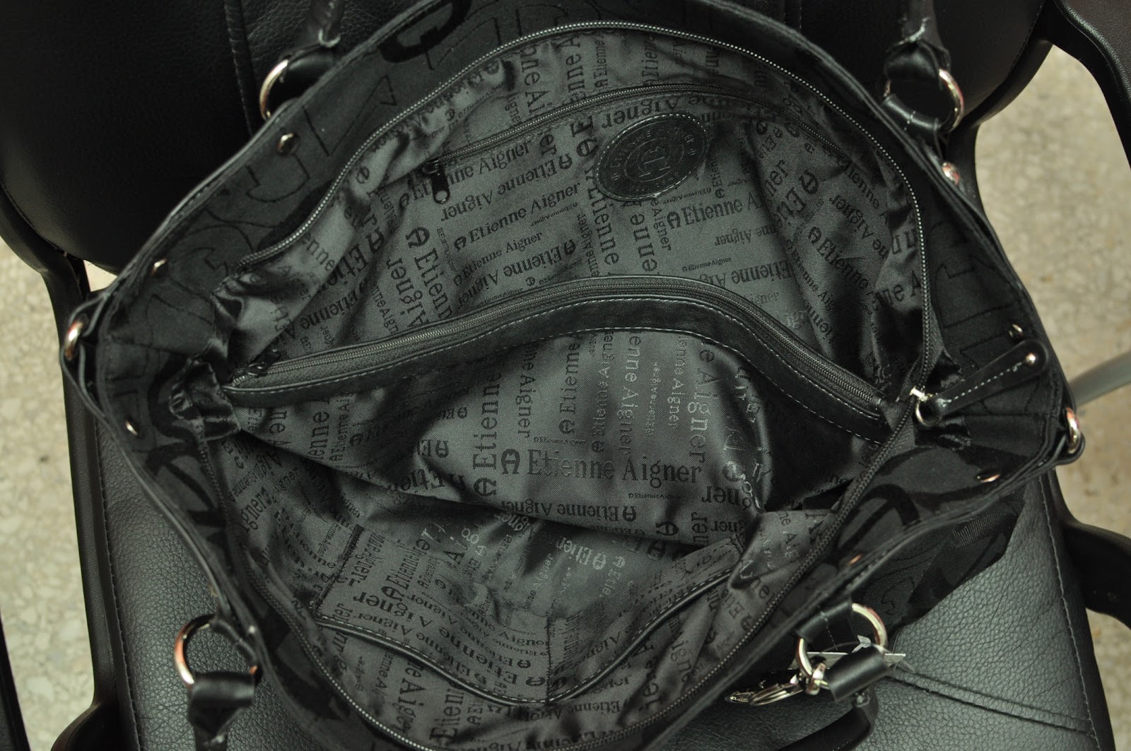 Handbags Haven Enterprise AIGNER BLACK PURSE CARLTON COLLECTION 20314