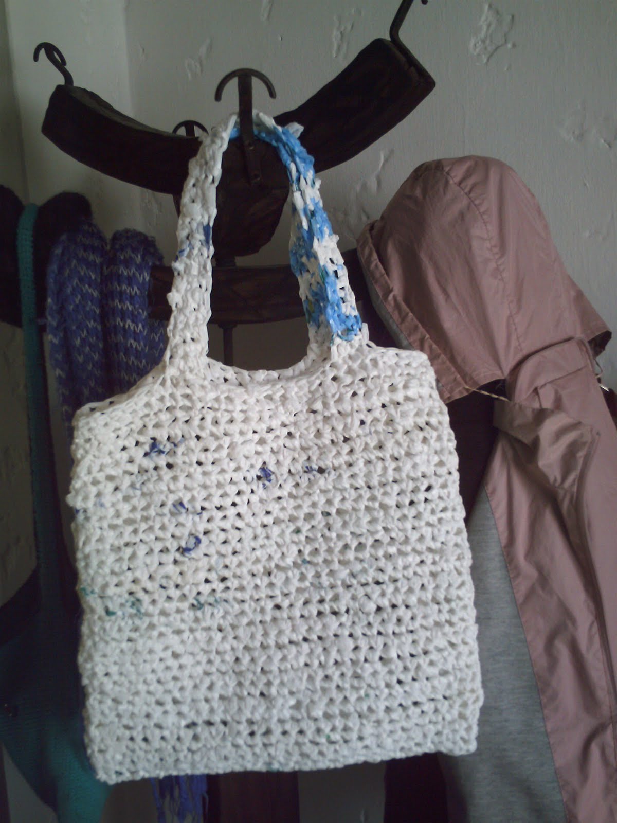 El taller de SofÃ­a: Reciclando bolsas plÃ¡sticas: bolso tejido