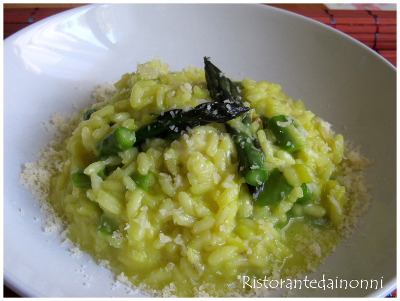 Ristorantedainonni RISOTTO CON ASPARAGI, TALEGGIO E ZAFFERANO