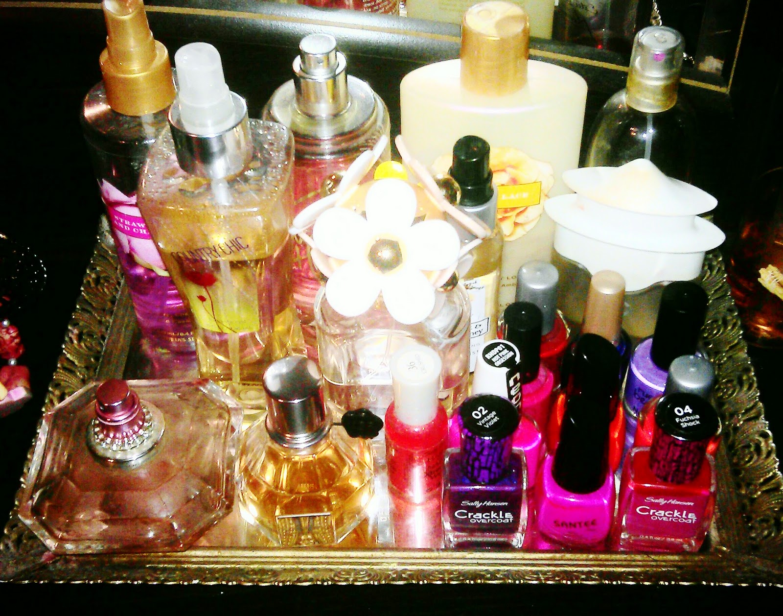 Ash & Jaz': Cool Ways to Store Your Jewelry & Perfume