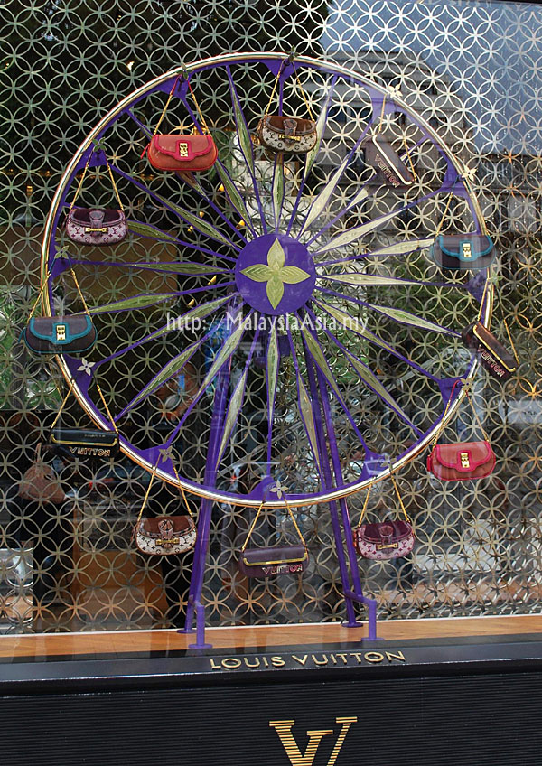 Louis Vuitton Handbag Wheel Picture - Malaysia Travel Food Lifestyle Blog